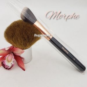 Morphe R4 Makeup Brush Pro Angle Blush Brush